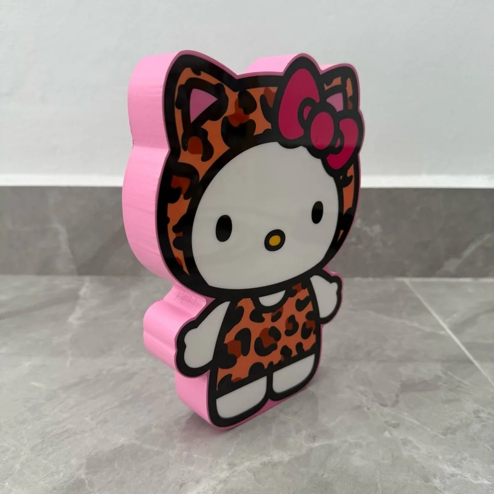 Hello Kitty Sanrio Leopard Wooden Lacquer Figure Wall Hanging Table Home Decor